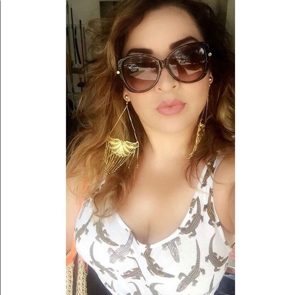 Meet your Posher, Pilar - Picture 2 of 8